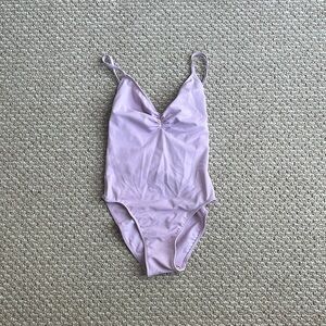 Lilac Bullet Pointe Leo adult small